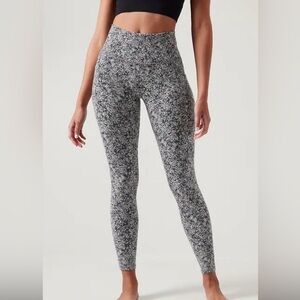 Athleta Women’s Salutation Stash Textured 7/8 Leggings - XXS